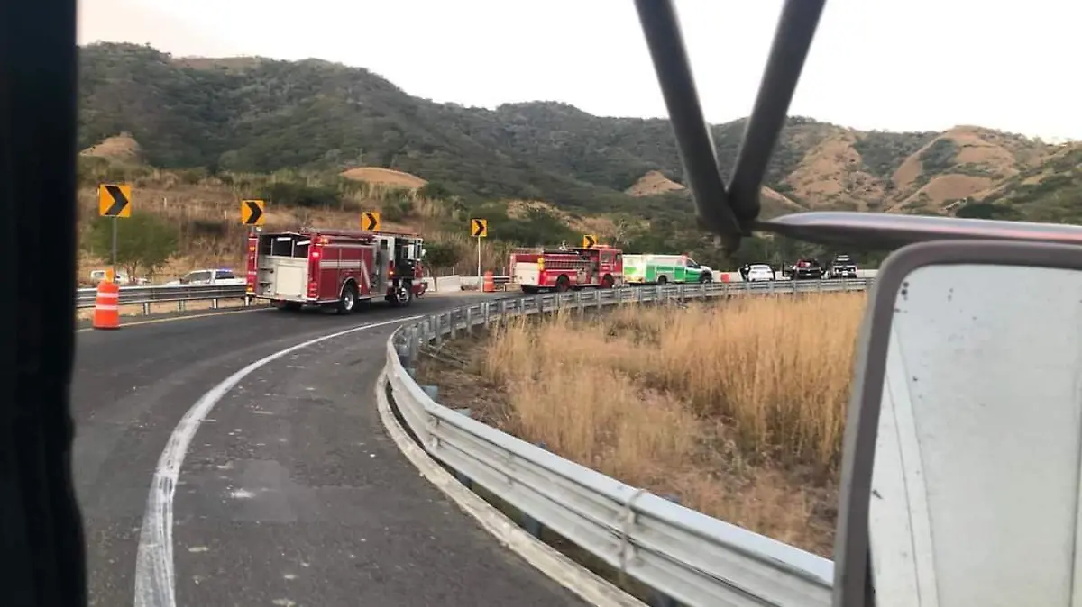 Choque en Nayarit deja muertos y lesionados